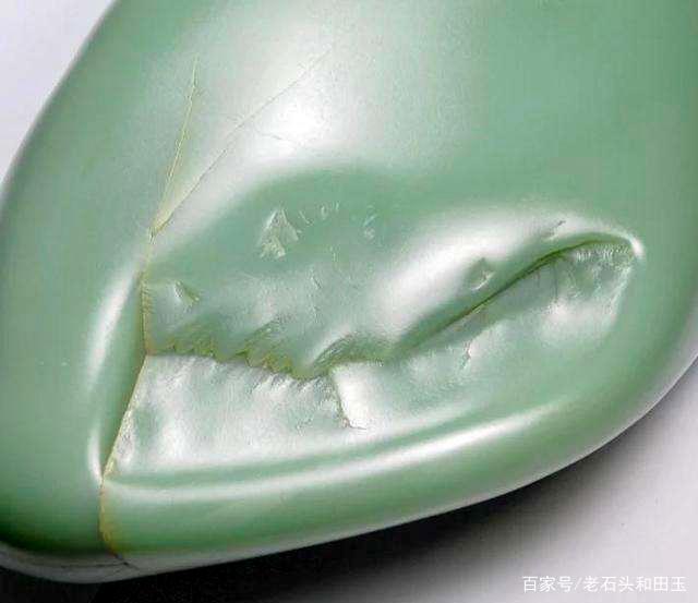 沙枣青籽料独特特征及其珍贵价值与价格解析
